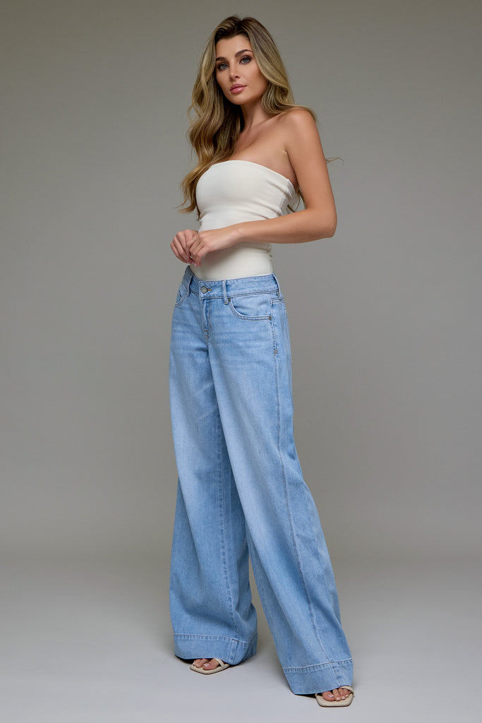 [NORI] Light Wash Low Rise 32" Inseam Super Wide leg
