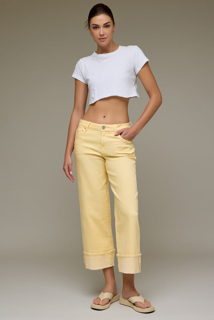 [LOGAN] Vanilla Cuffed Mid Rise Petite Dad Jean