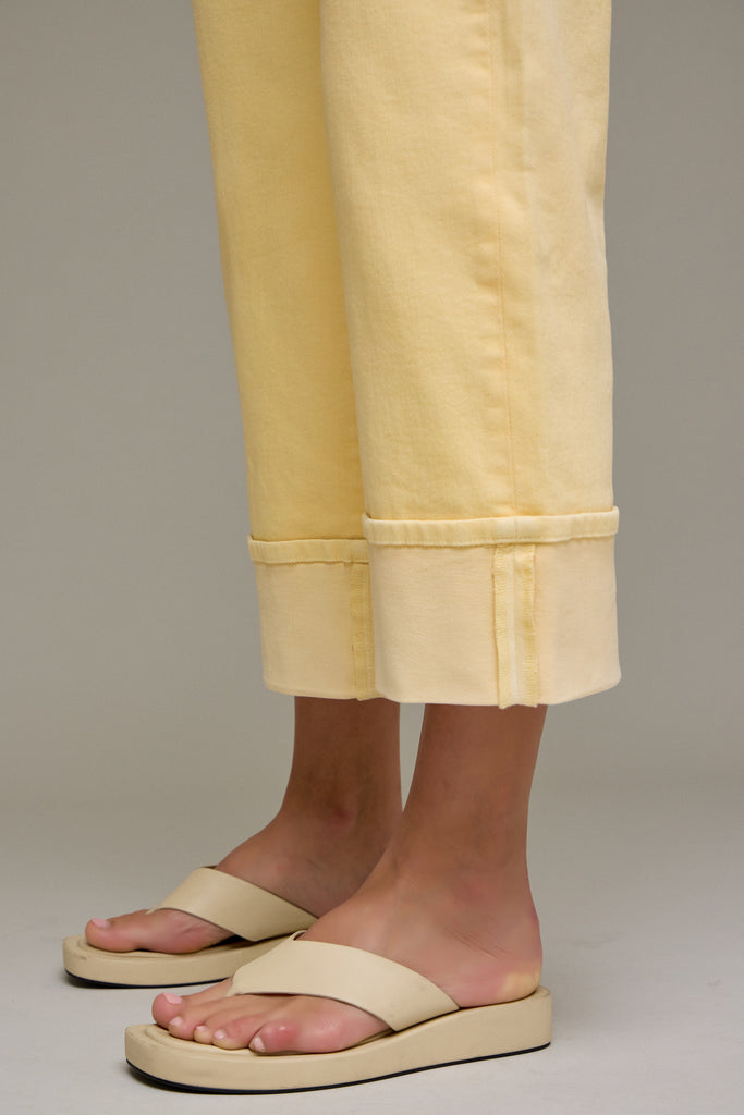 [LOGAN] Vanilla Cuffed Mid Rise Petite Dad Jean