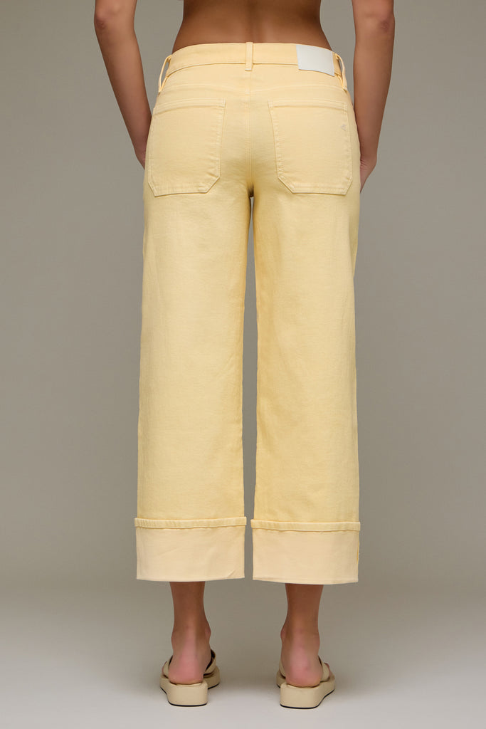 [LOGAN] Vanilla Cuffed Mid Rise Petite Dad Jean