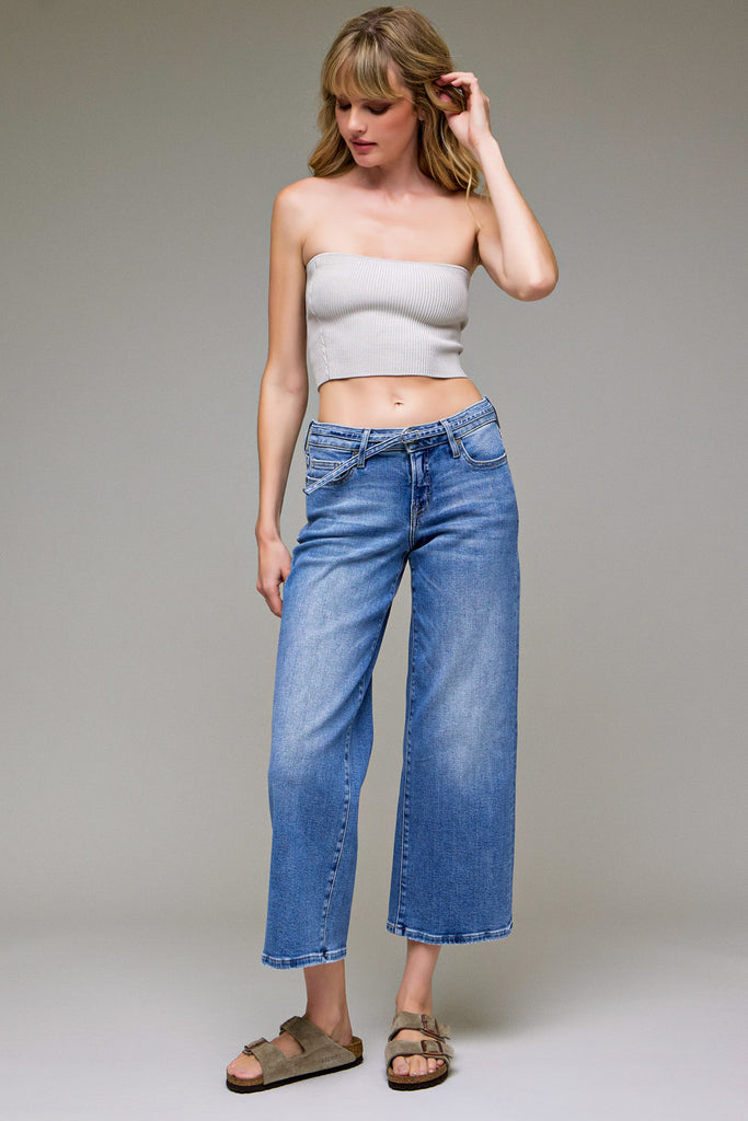 [LOGAN] Medium Mid Rise Self Belt Petite Dad Jean