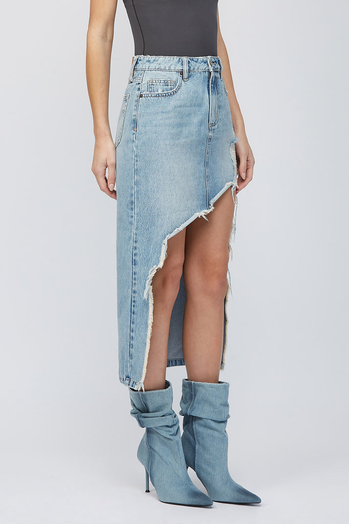 [PEYTON] LIGHT WASH HEAVY DISTRESSED MAXI SKIRT