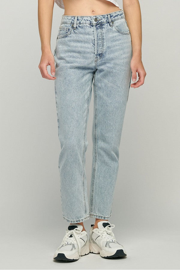 TRACEY <p/> LIGHT WASH CLASSIC CLEAN STRAIGHT  JEAN
