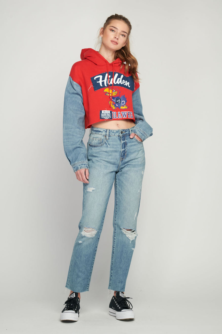 TRACEY  <p/> LIGHT WASH HIGH WAIST DISTRESSED STRAIGHT JEAN