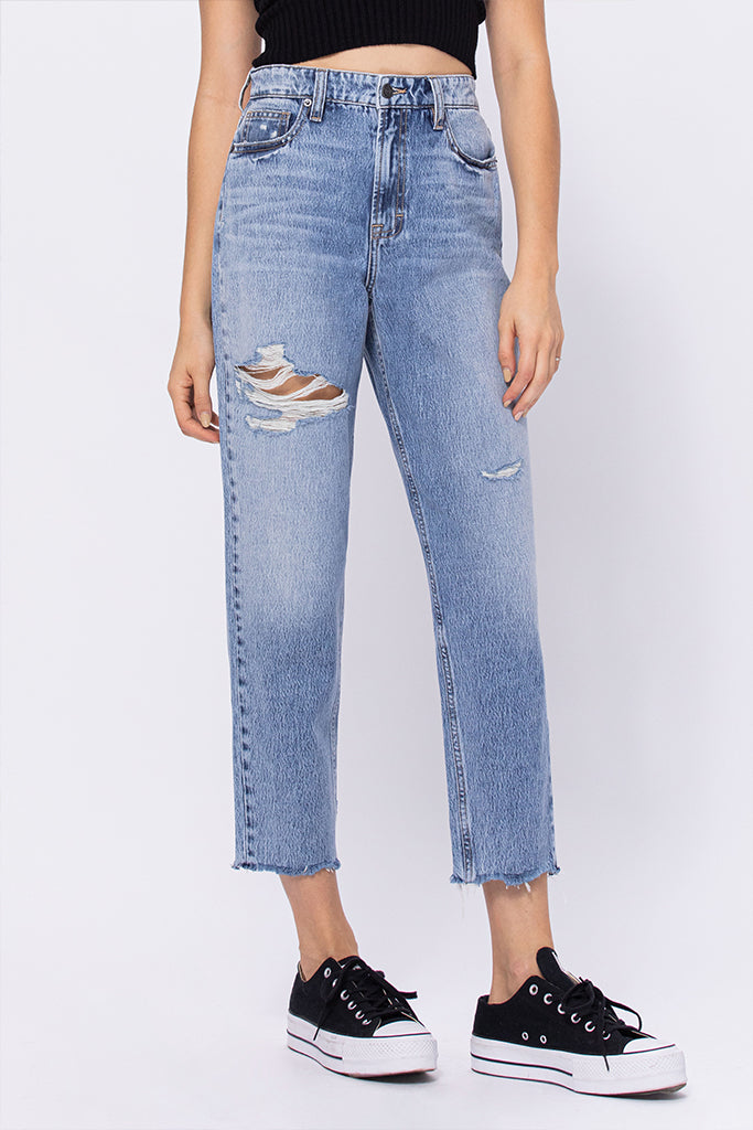 ZOEY <p/> MEDIUM WASH TAPERED MOM JEAN