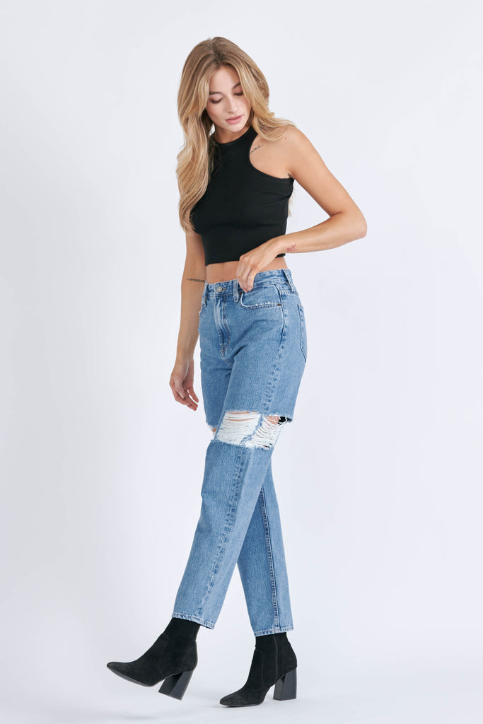 ZOEY DISTRESSED TAPERED MOM JEAN