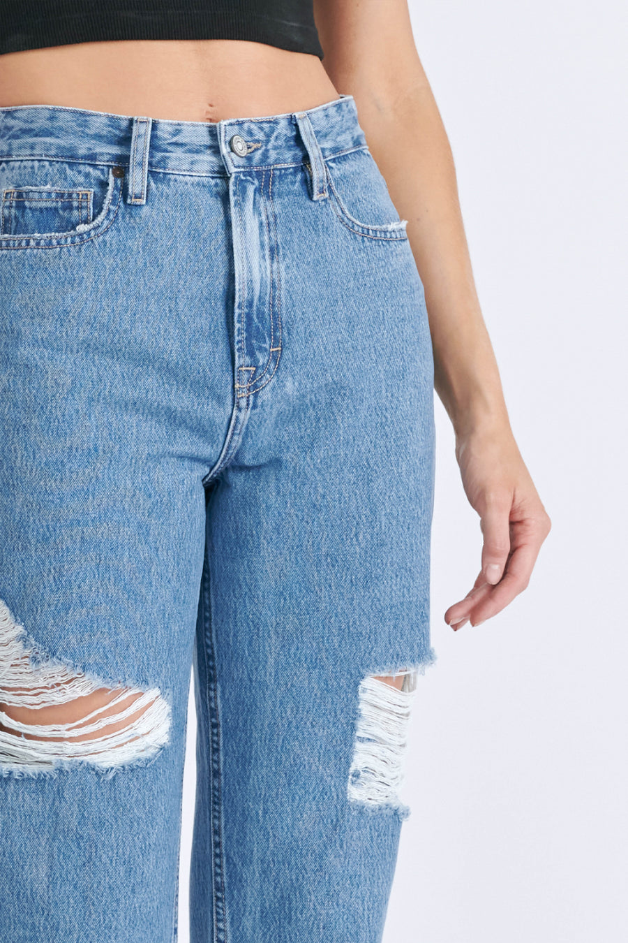 ZOEY <p/> MEDIUM WASH DISTRESSED MOM TAPERED JEAN