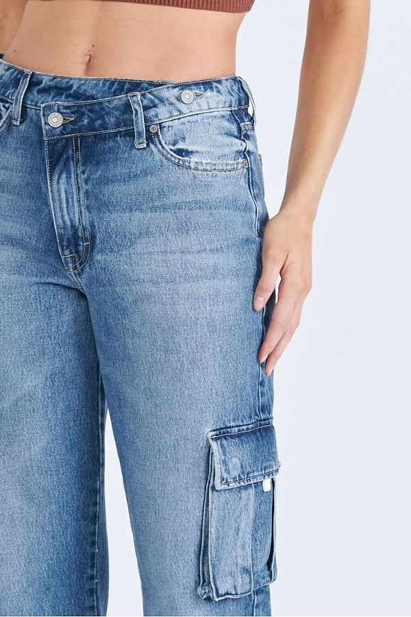 TRACEY <p/> MEDIUM CARGO POCKET CROSSOVER WAISTBAND STRAIGHT