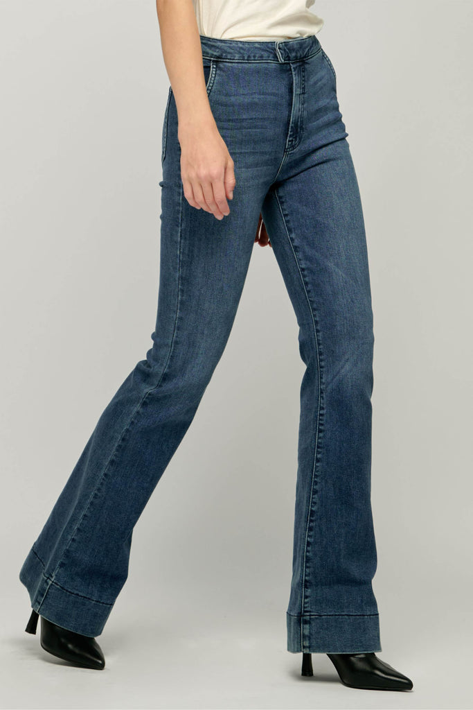 HAPPI <p/> DARK WASH HIGH RISE EXTENDED WAISTBAND 33" INSEAM FLARE