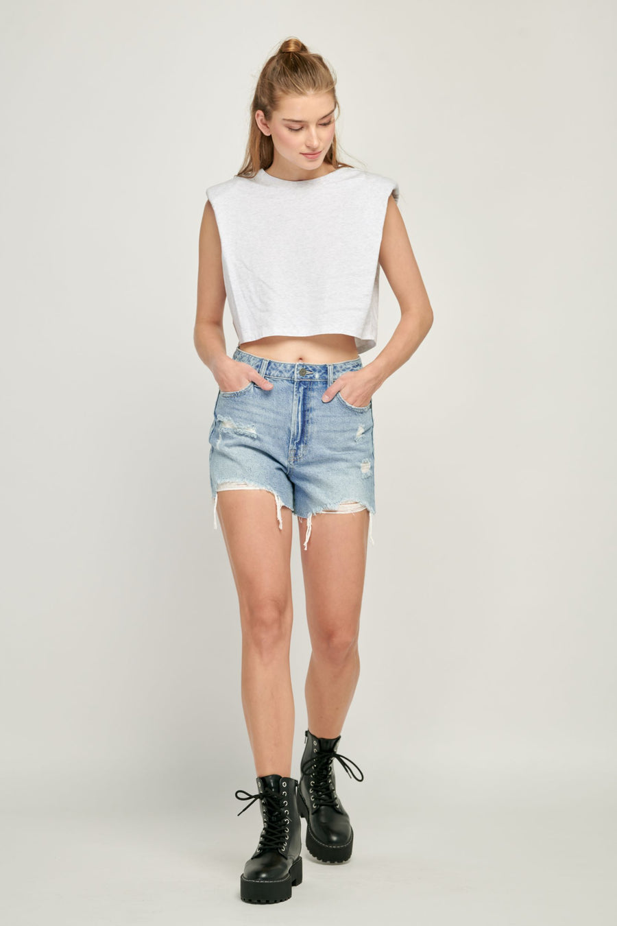 [SOFIE] DISTRESSED MOM SHORTS