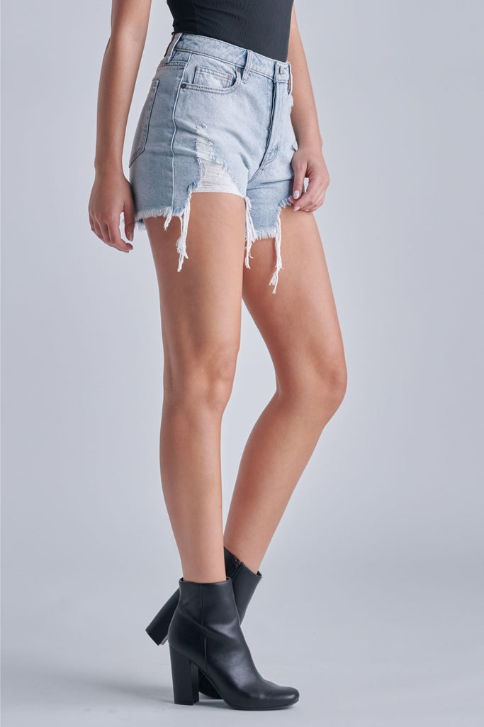 [SOFIE] LIGHT WASH FRAYED MOM SHORTS
