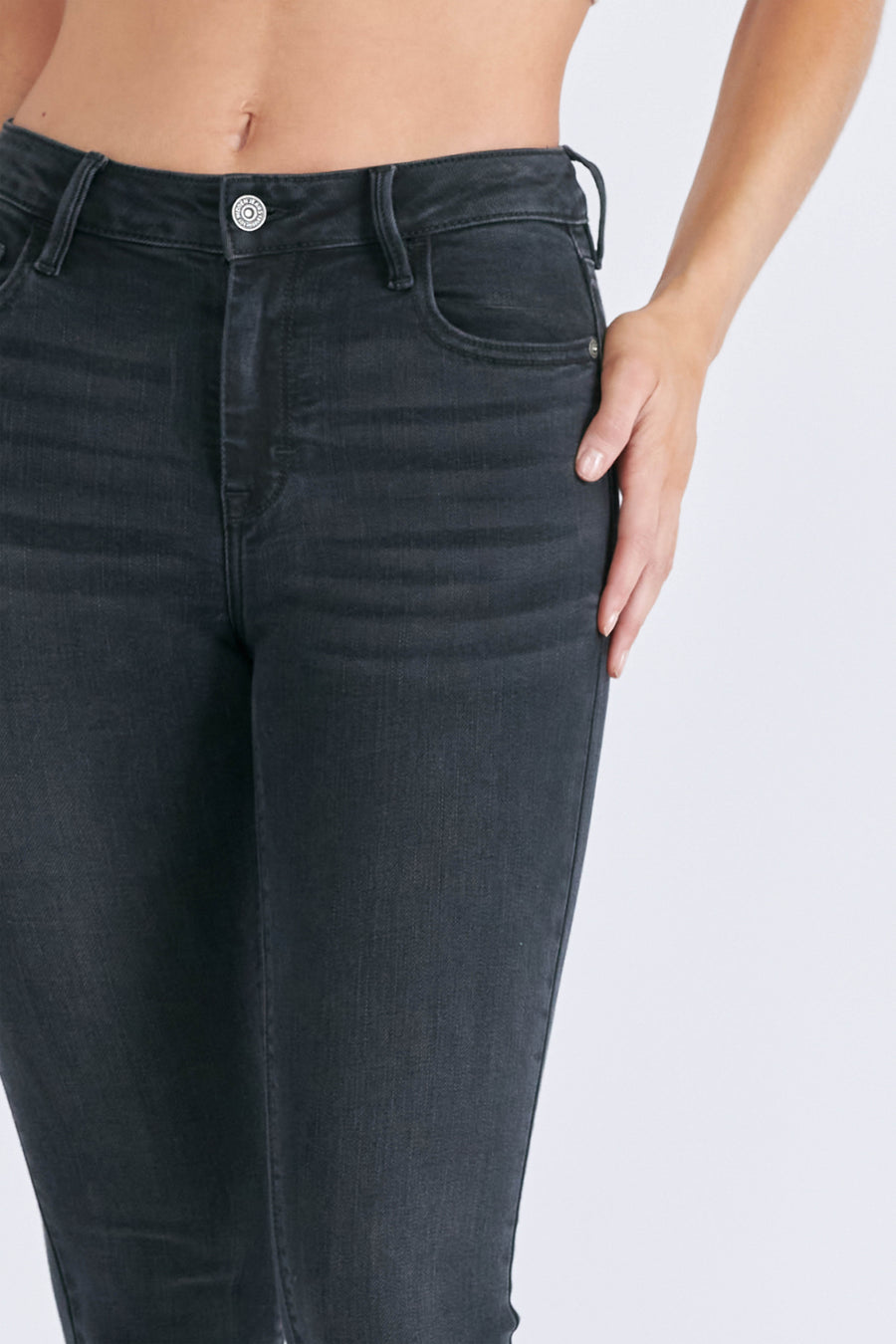 AMELIA </p> VINTAGE BLACK FRAYED HEM MID RISE SKINNY